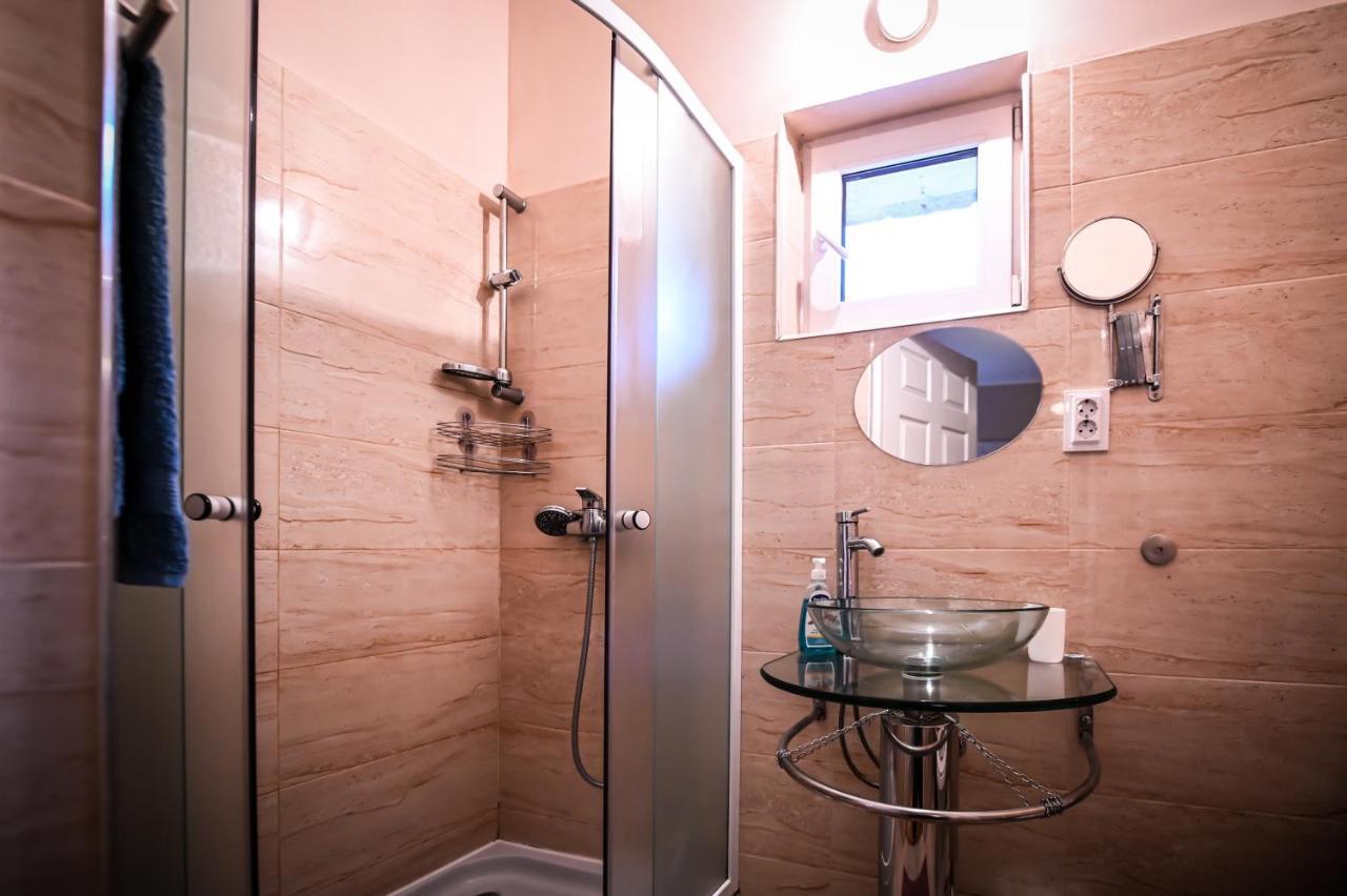 Jules' Sunny, Spacious And Central Apartment Sibiu Exterior foto